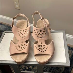 Soul Naturalizer Women's Pink Sandals